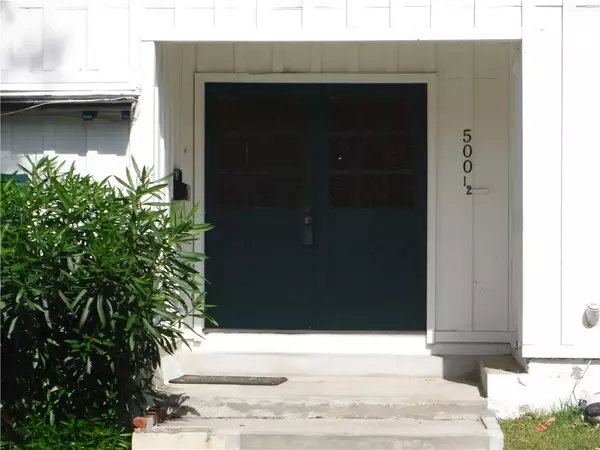 Corona Del Mar, CA 92625,500 Poinsettia