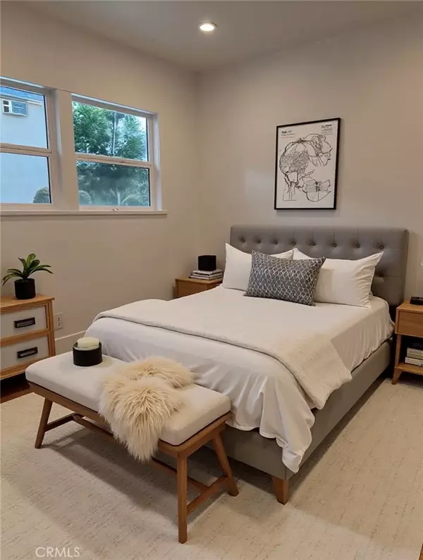 Anaheim, CA 92805,1804 E South