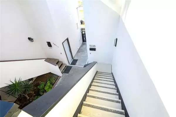 Corona Del Mar, CA 92625,503 Marguerite