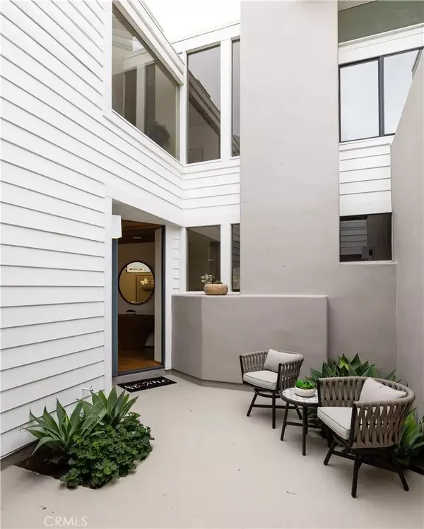 Laguna Beach, CA 92651,741 Marlin