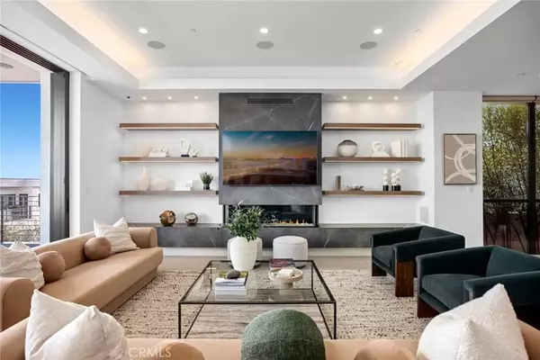 Corona Del Mar, CA 92625,304 Poppy Ave