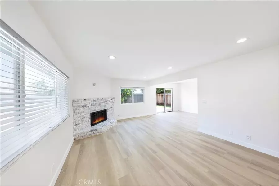 2477 Orange #A, Costa Mesa, CA 92627