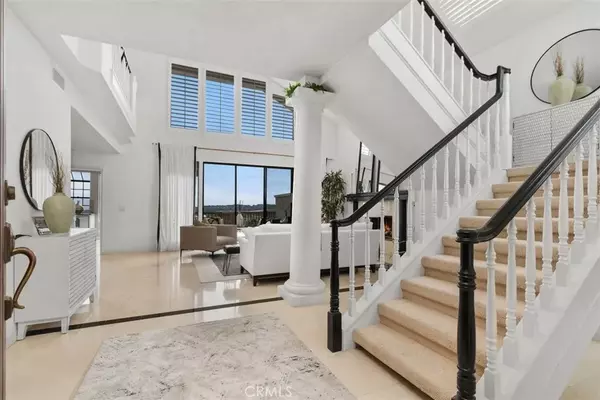 Newport Beach, CA 92660,26 Coventry #25