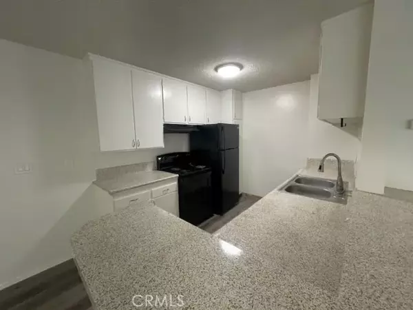 Palm Springs, CA 92262,685 E Vista Chino #7