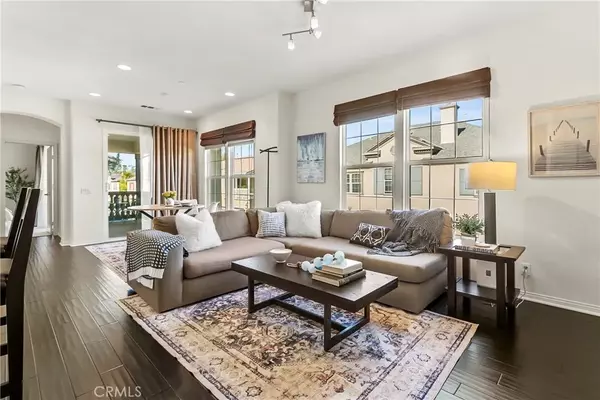 Tustin, CA 92782,1427 Montgomery