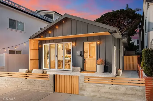 Newport Beach, CA 92661,122 E Bay Avenue