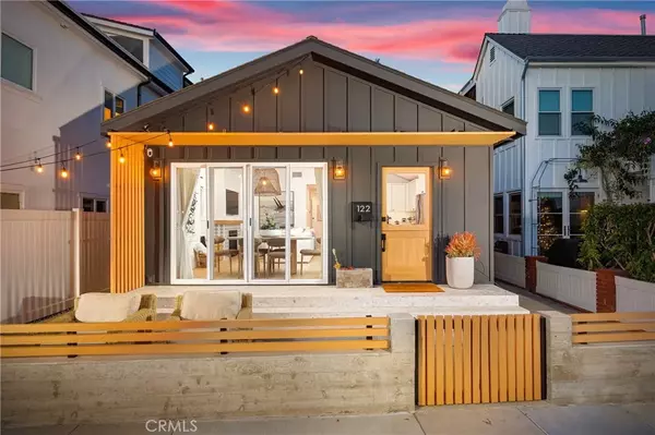 Newport Beach, CA 92661,122 E Bay Avenue