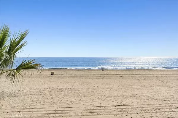 Newport Beach, CA 92663,1510 W Oceanfront