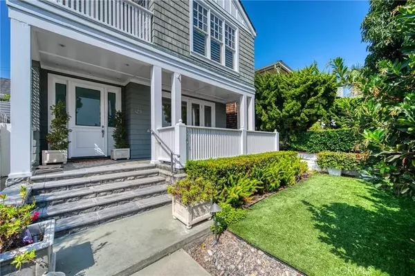 Corona Del Mar, CA 92625,325 Poppy Avenue