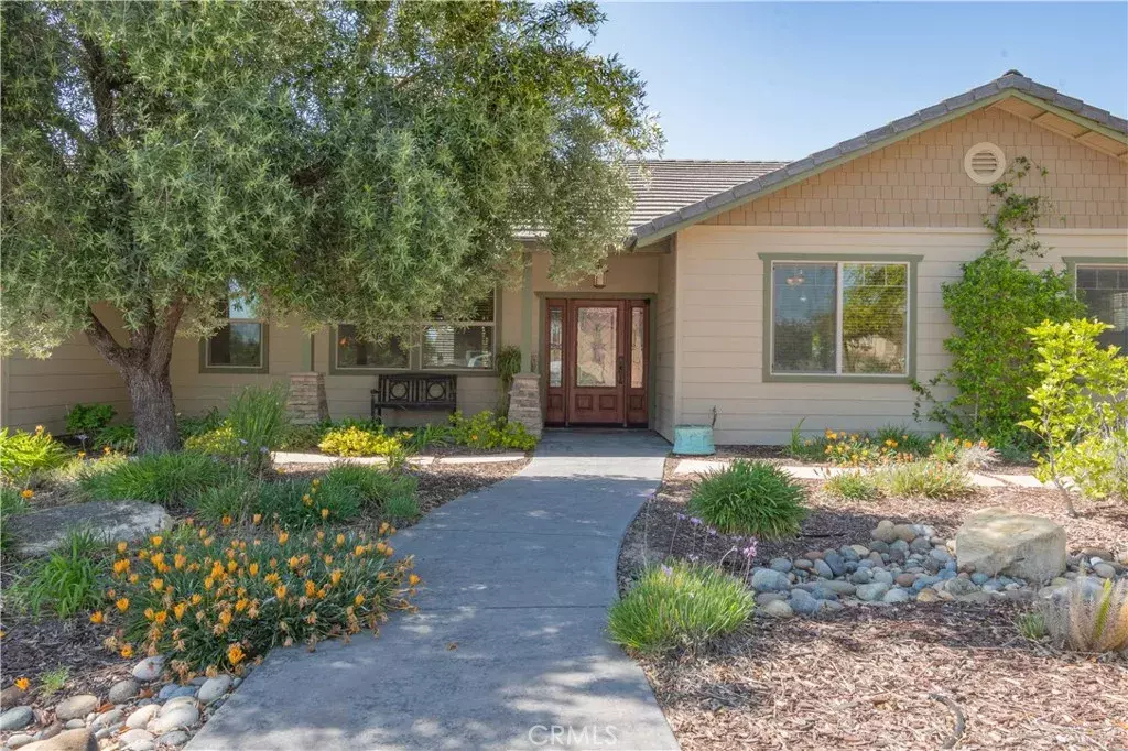 Paso Robles, CA 93446,653 Red Cloud Road