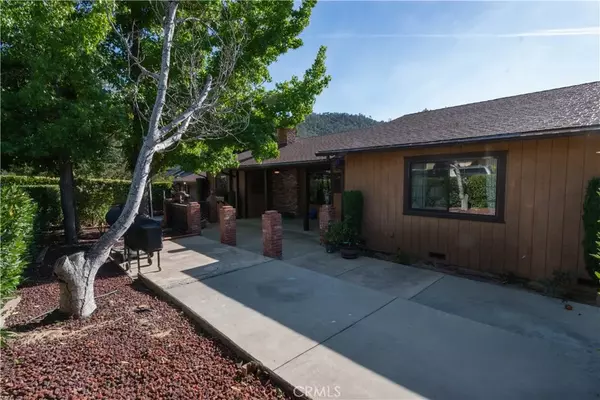 4655 Silver Saddle Lane, Paso Robles, CA 93446