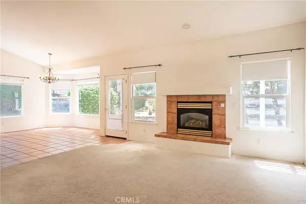 Paso Robles, CA 93446,1327 Crown Way