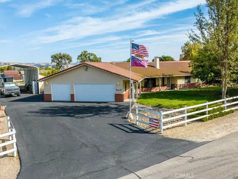 1085 Casteel Lane, Templeton, CA 93465