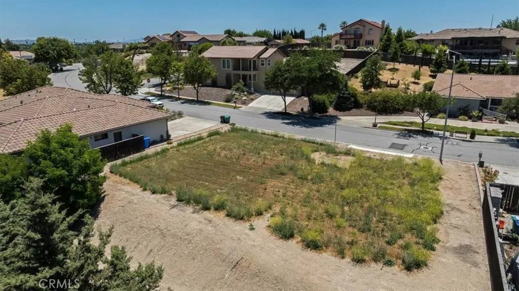 679 Red Cloud, Paso Robles, CA 93446
