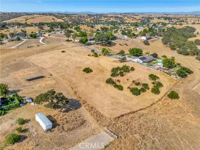 Paso Robles, CA 93446,0 Reindeer