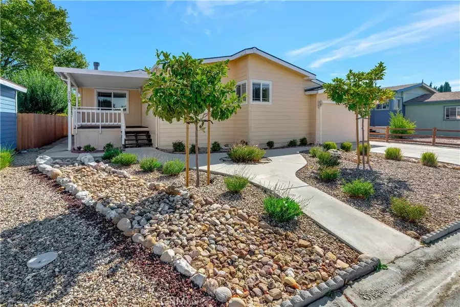 1220 Bennett #110, Templeton, CA 93465