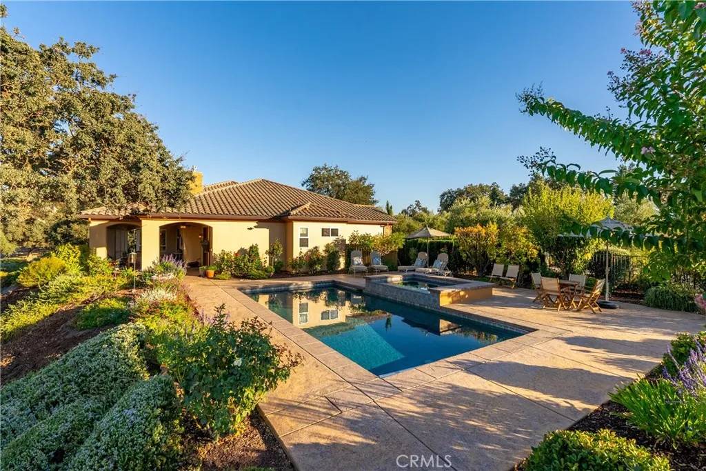 Templeton, CA 93465,2174 Lake Ysabel Road