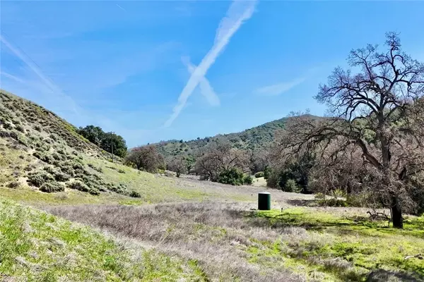 Bradley, CA 93426,74921 Copperhead