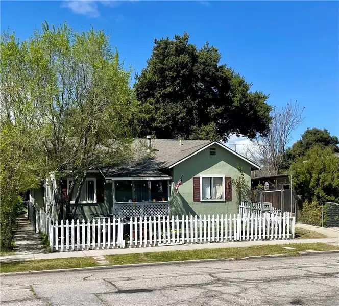 1627 Pine Street, Paso Robles, CA 93446