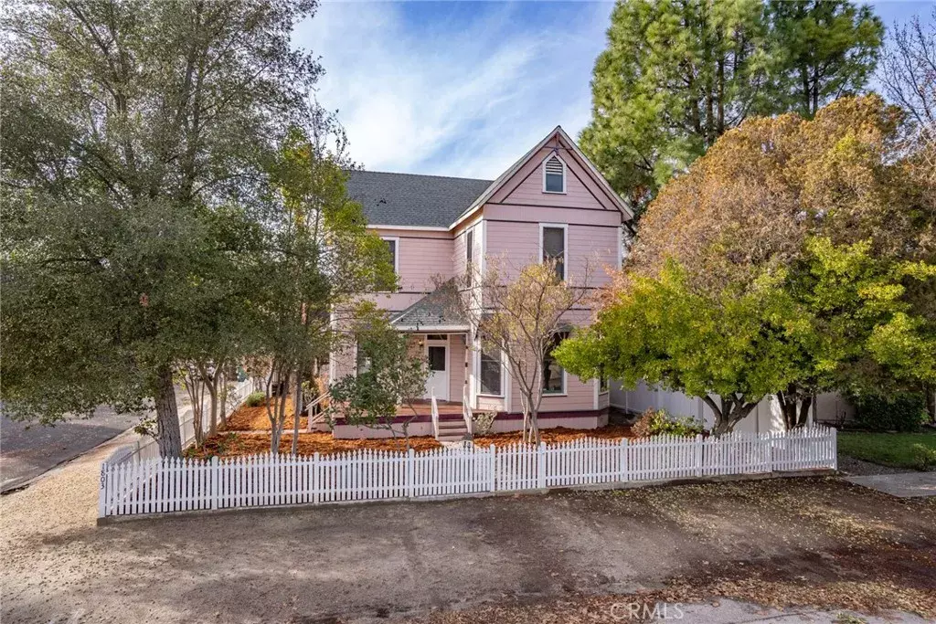Paso Robles, CA 93446,1803 Pine Street