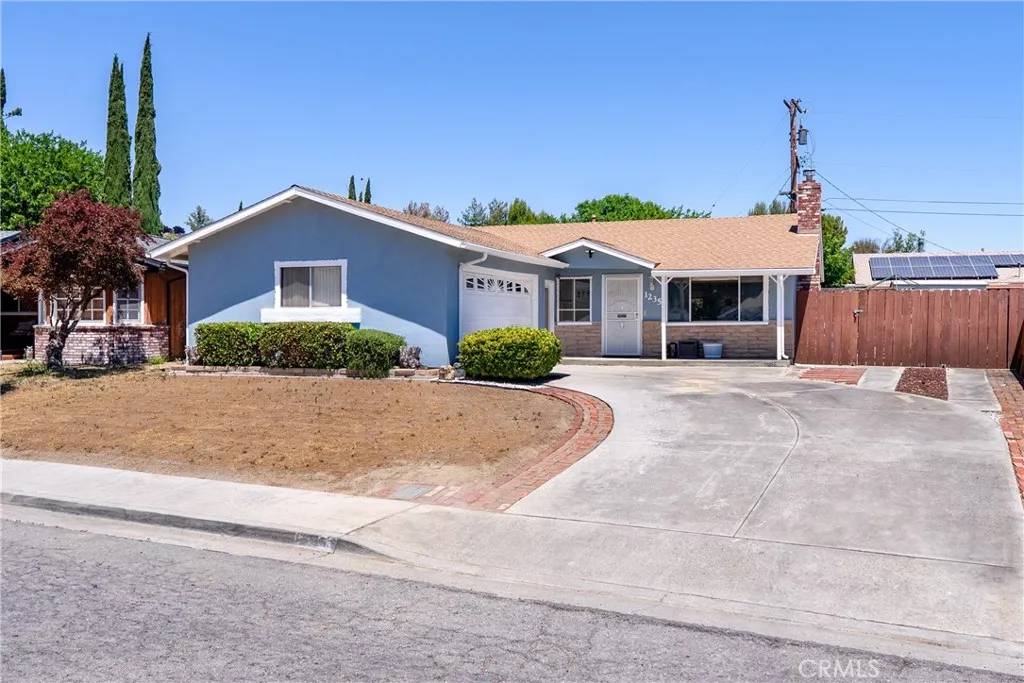 1235 Elaine Street, Paso Robles, CA 93446