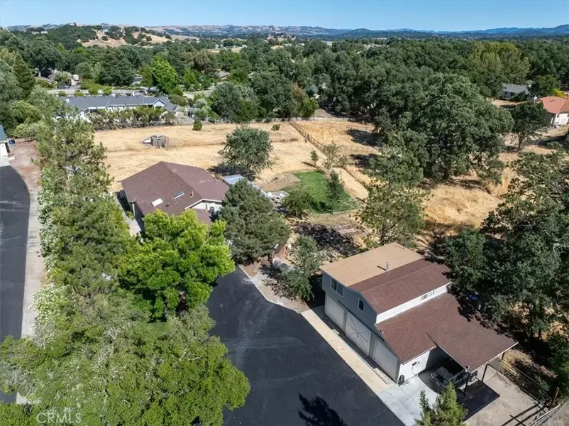 553 Well Road, Templeton, CA 93465