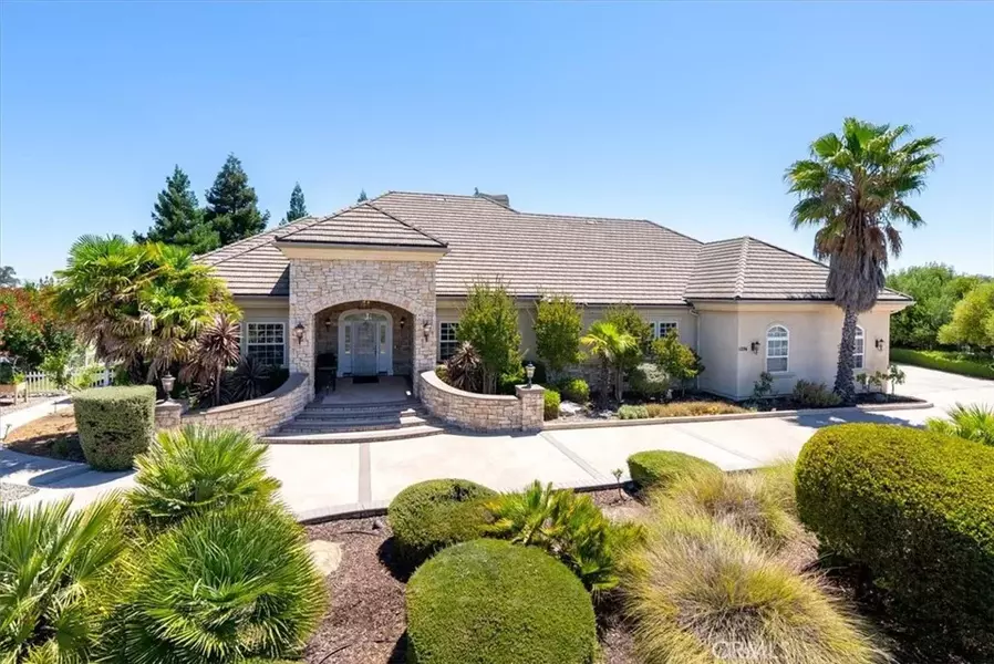1226 Kapareil Lane, Paso Robles, CA 93446