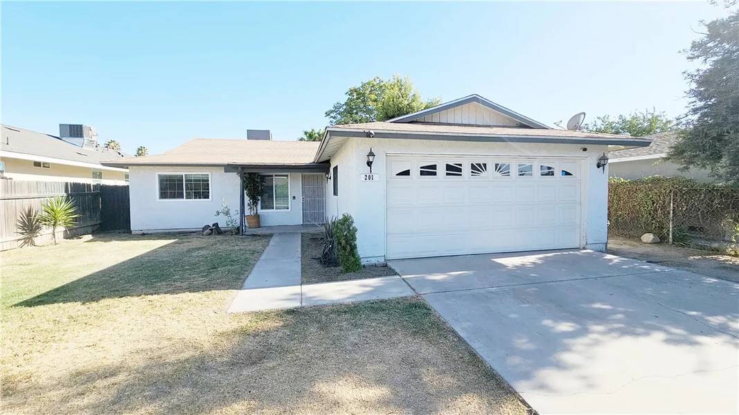 201 Lois Lane, Bakersfield, CA 93307
