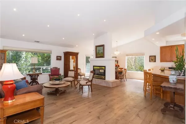 Paso Robles, CA 93446,909 Palm Desert Court