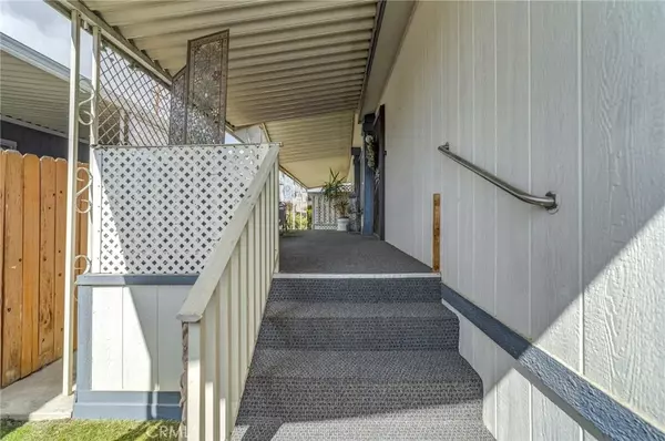 Bakersfield, CA 93307,1225 Taft #23