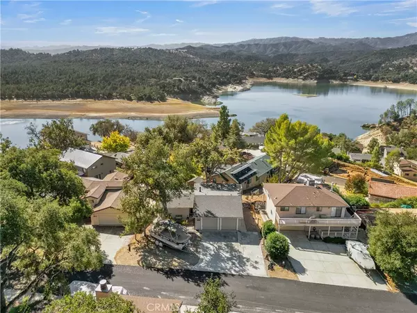 Bradley, CA 93426,8799 Circle Oak