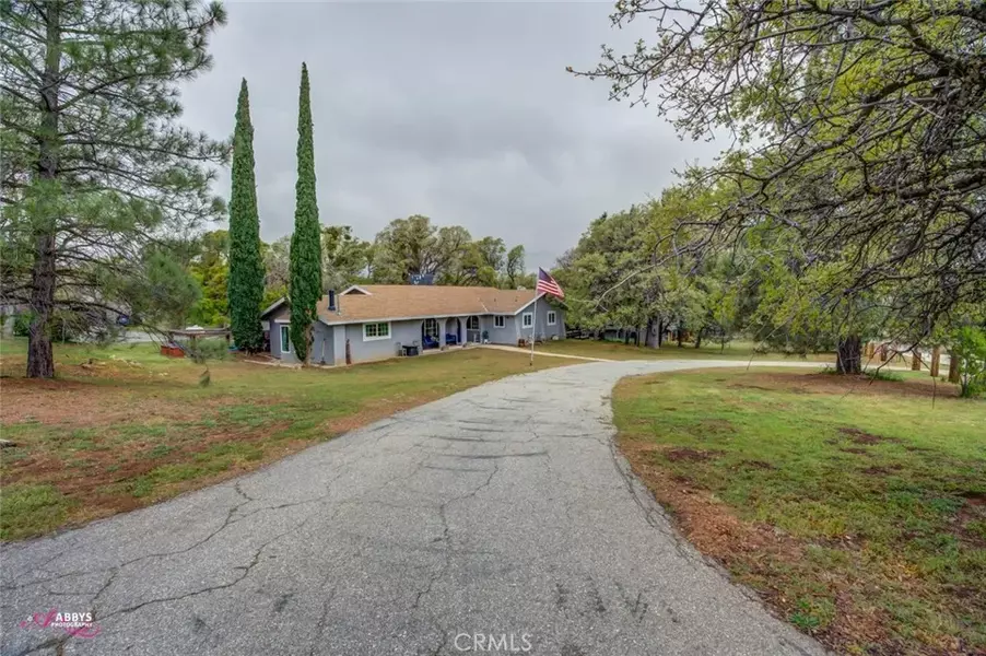 19857 Adalante Court, Tehachapi, CA 93561