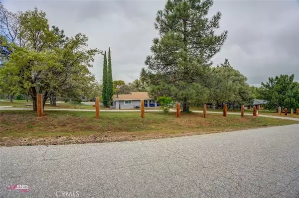 Tehachapi, CA 93561,19857 Adalante Court