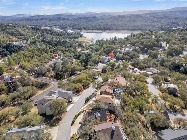 Bradley, CA 93426,2433 Stern Deck