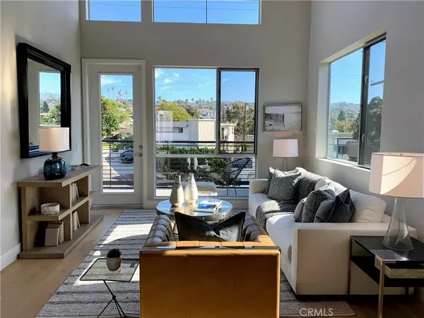 Redondo Beach, CA 90277,1920 S Pacific Coast Highway #307