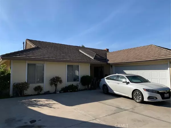 902 S Dennis Street, Santa Ana, CA 92704