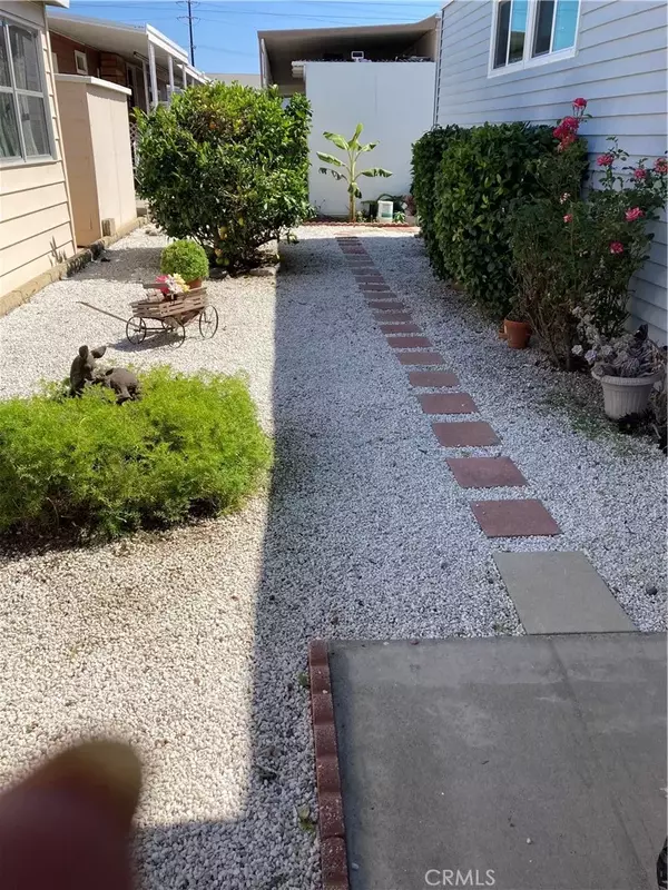 Huntington Beach, CA 92646,19251 Brookhurst #103