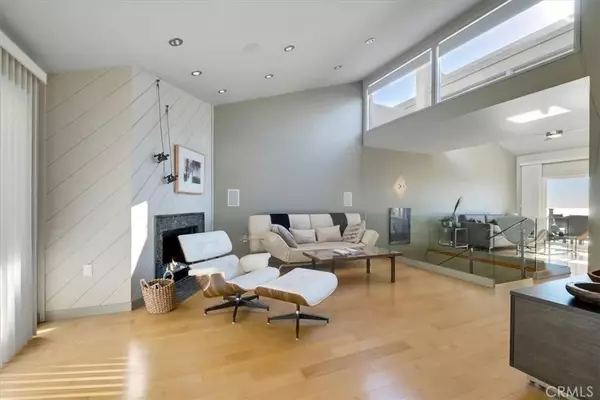 Laguna Beach, CA 92651,21635 Ocean Vista Drive #17