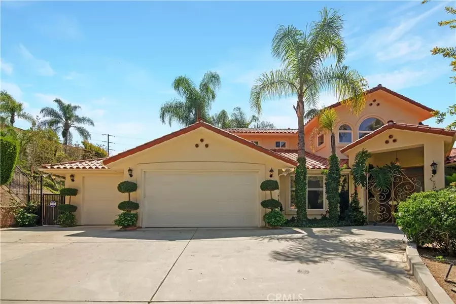 1063 Laura Lane, Escondido, CA 92025