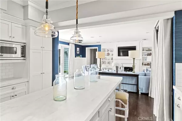 Corona Del Mar, CA 92625,221 Poinsettia Avenue