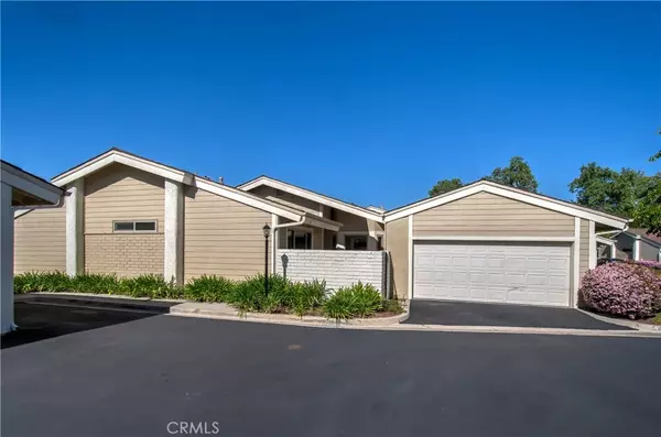 Irvine, CA 92604,18 Driftwood #23