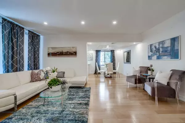 Beverly Hills, CA 90210,439 N Doheny Drive #106