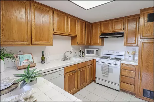 Lake Forest, CA 92630,25468 Claveles Court