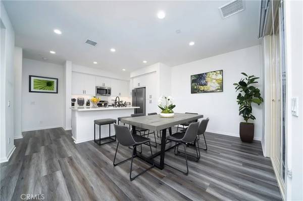 Anaheim, CA 92805,650 S Motif Street South