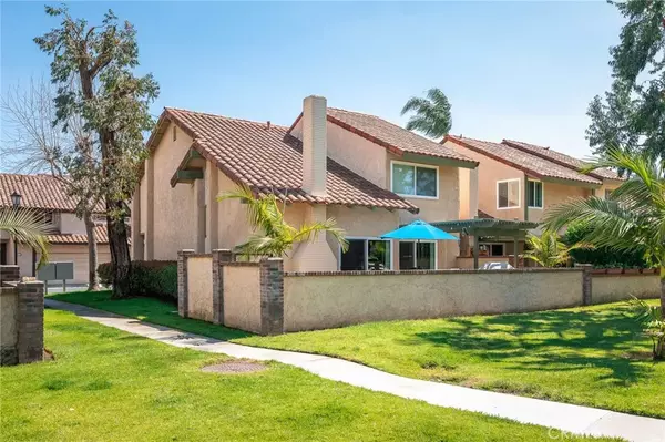 1327 Arch Lane, Huntington Beach, CA 92648