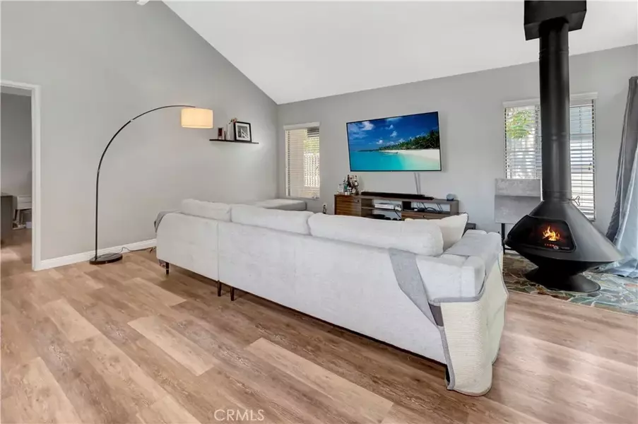 2524 W Macarthur Boulevard #A, Santa Ana, CA 92704