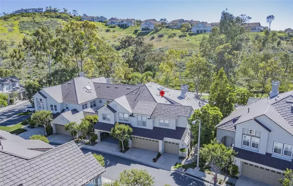 Irvine, CA 92603,7 Haggerston Aisle