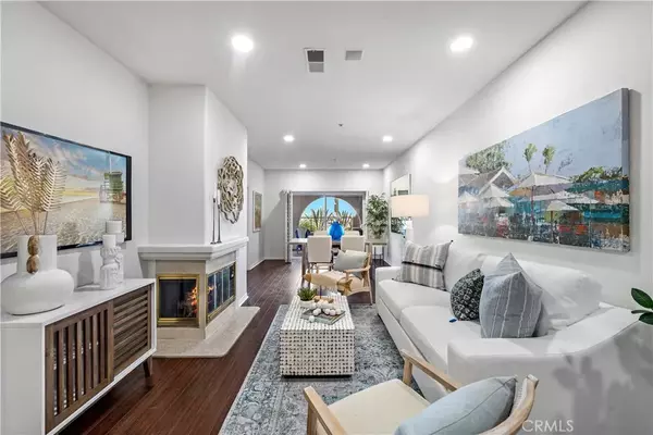 Huntington Beach, CA 92648,1516 Pacific Coast Highway #112