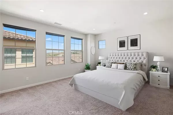 Irvine, CA 92618,152 Milky Way