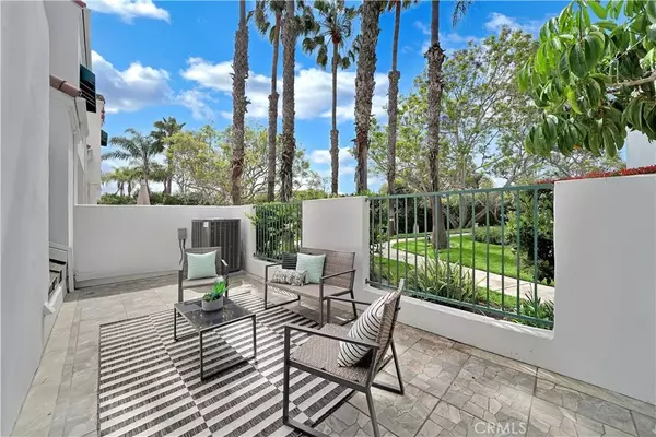 Huntington Beach, CA 92648,19562 Pompano Lane #112